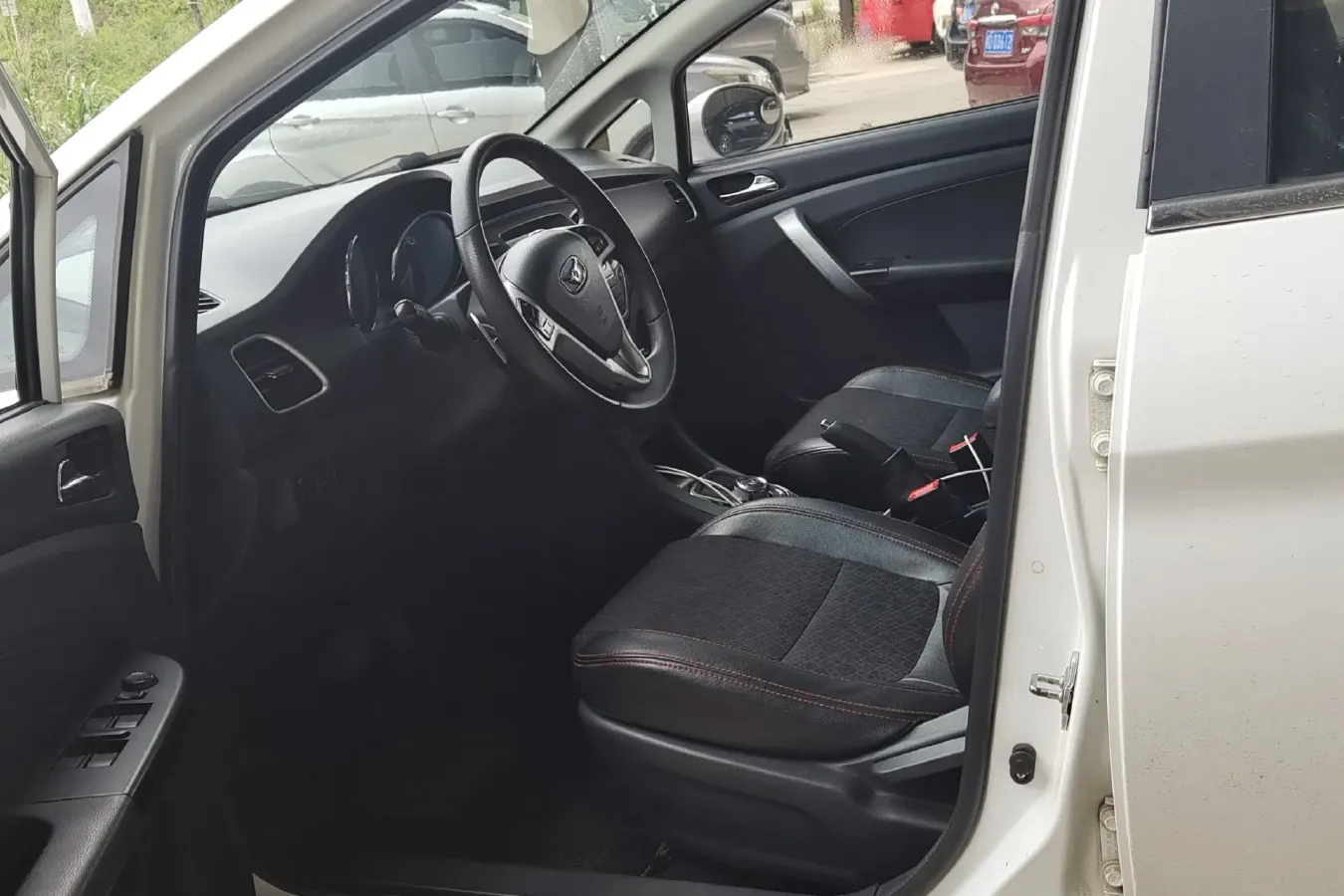 2015 KaiYi C3 1.5L 109HP L4 5AMT,autocango,china used car exporter,china ev exporter,chinese used car exporter,chinese used ev exporter