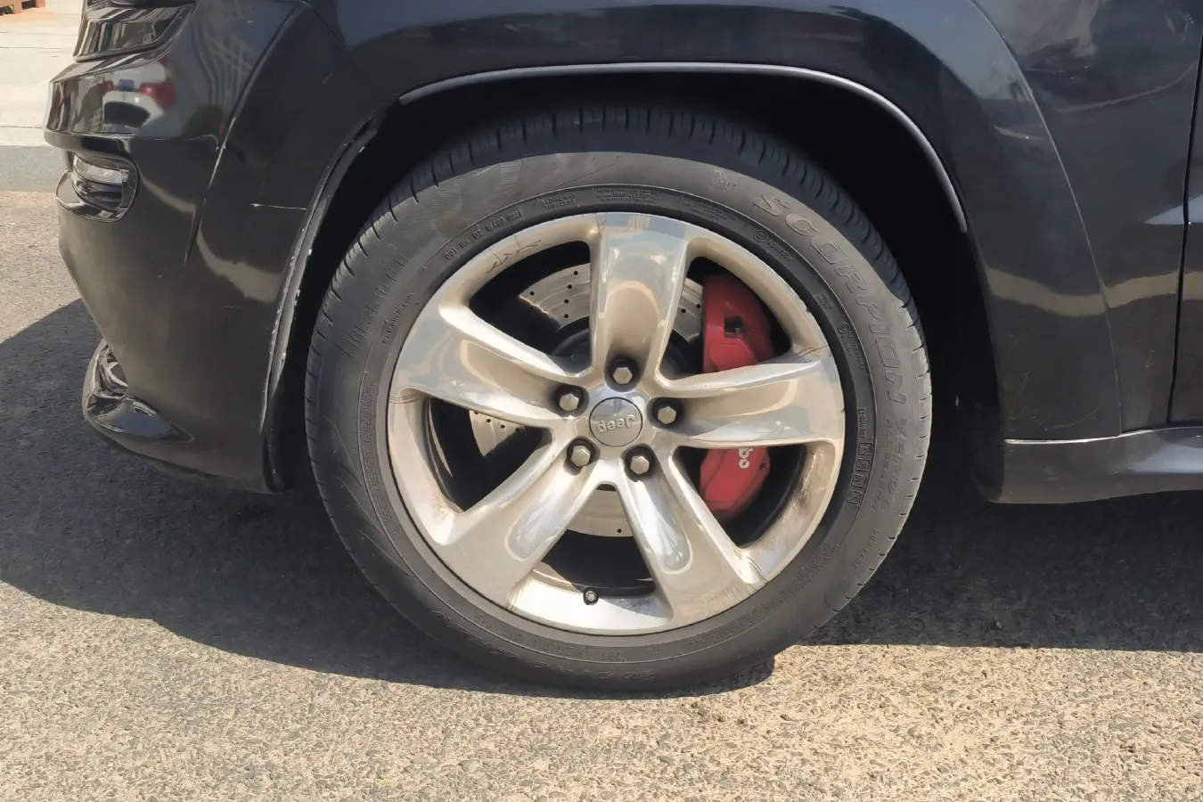 2014 Jeep Grand Cherokee SRT 6.4L 468HP V8 8AT,autocango,china used car exporter,china ev exporter,chinese used car exporter,chinese used ev exporter