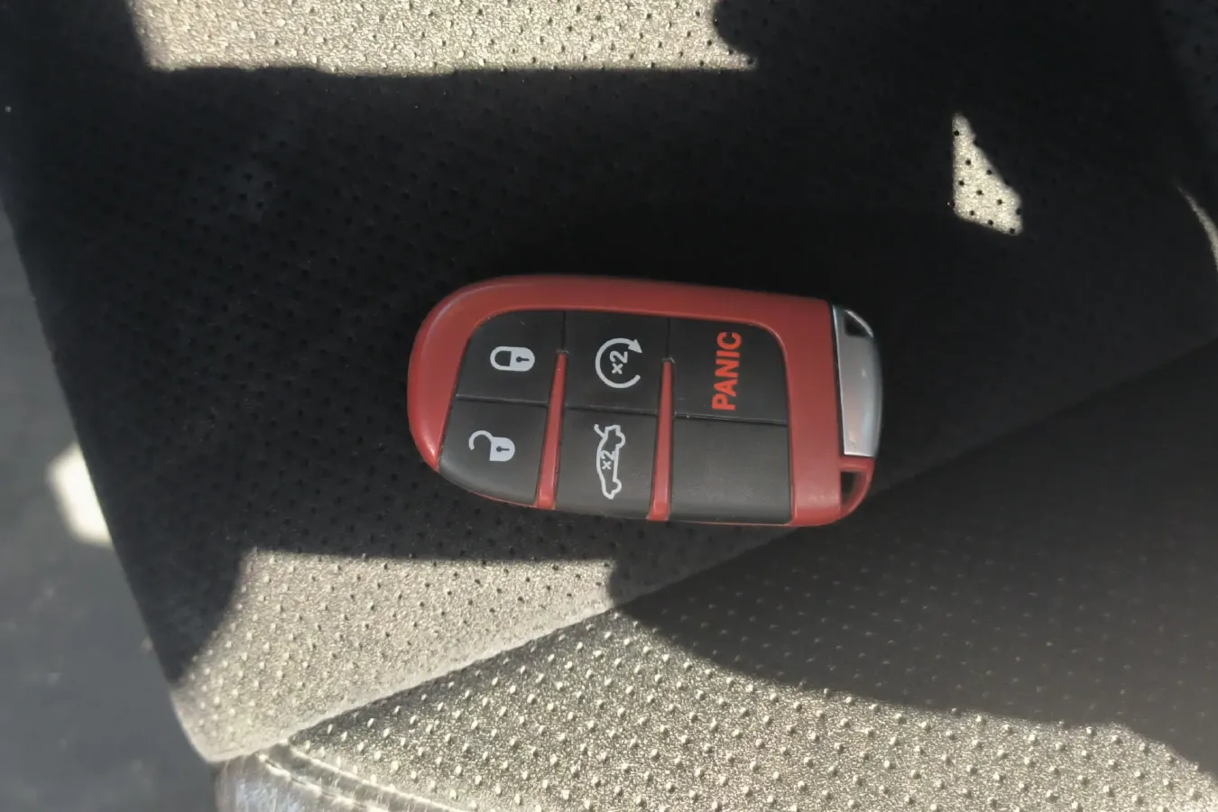 2014 Jeep Grand Cherokee SRT 6.4L 468HP V8 8AT,autocango,china used car exporter,china ev exporter,chinese used car exporter,chinese used ev exporter