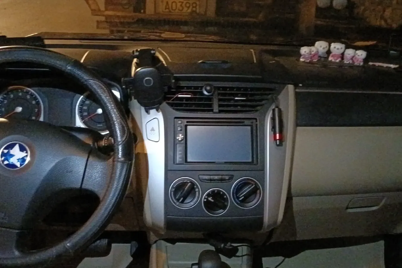 2013 Venucia R50 1.6L 117HP L4 4AT,autocango,china used car exporter,china ev exporter,chinese used car exporter,chinese used ev exporter