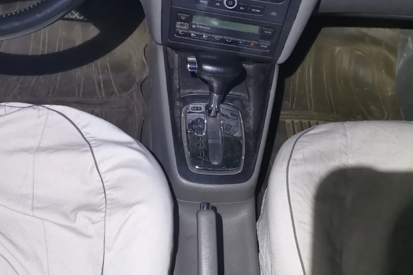 2006 Volkswagen Bora Classic 1.6L 100HP L4 4AT,autocango,china used car exporter,china ev exporter,chinese used car exporter,chinese used ev exporter