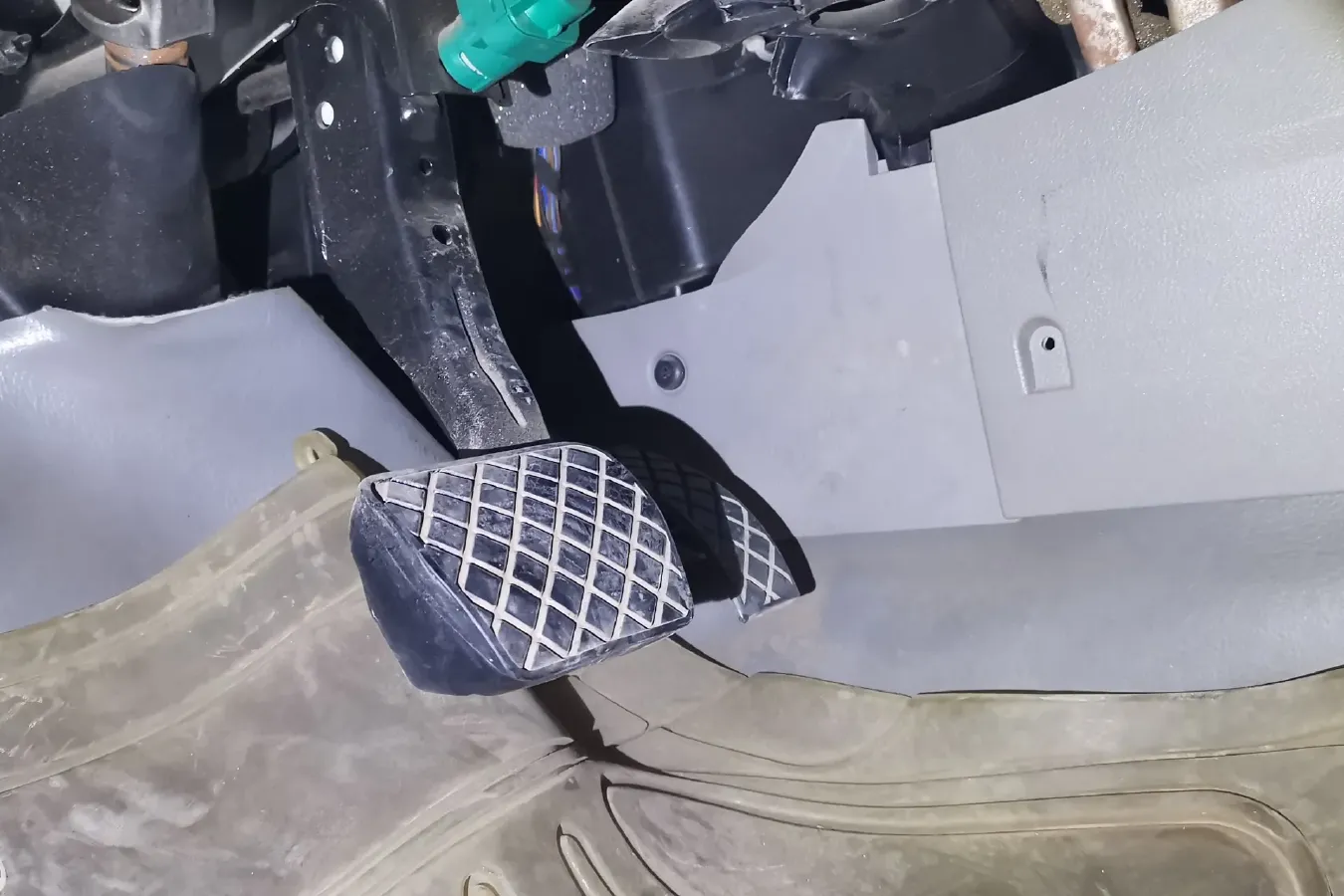 2006 Volkswagen Bora Classic 1.6L 100HP L4 4AT,autocango,china used car exporter,china ev exporter,chinese used car exporter,chinese used ev exporter