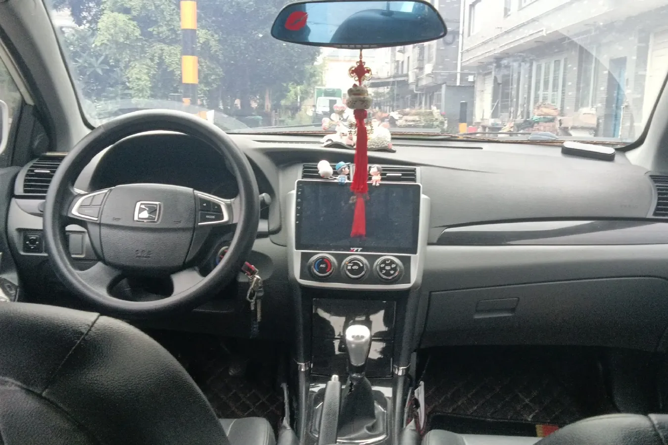 2014 Zotye Z300 1.5L 113HP L4 5MT,autocango,china used car exporter,china ev exporter,chinese used car exporter,chinese used ev exporter