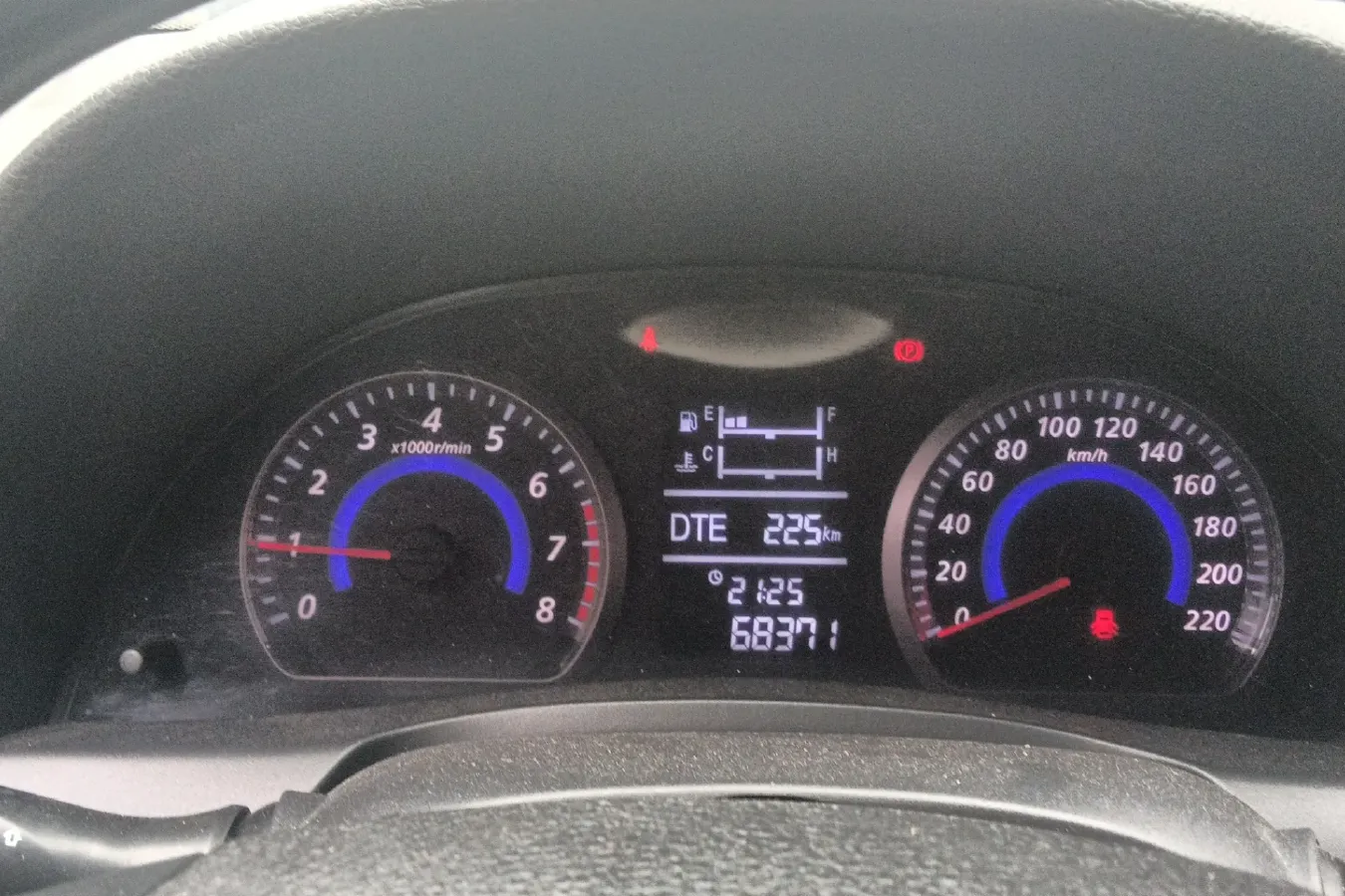 2014 Zotye Z300 1.5L 113HP L4 5MT,autocango,china used car exporter,china ev exporter,chinese used car exporter,chinese used ev exporter