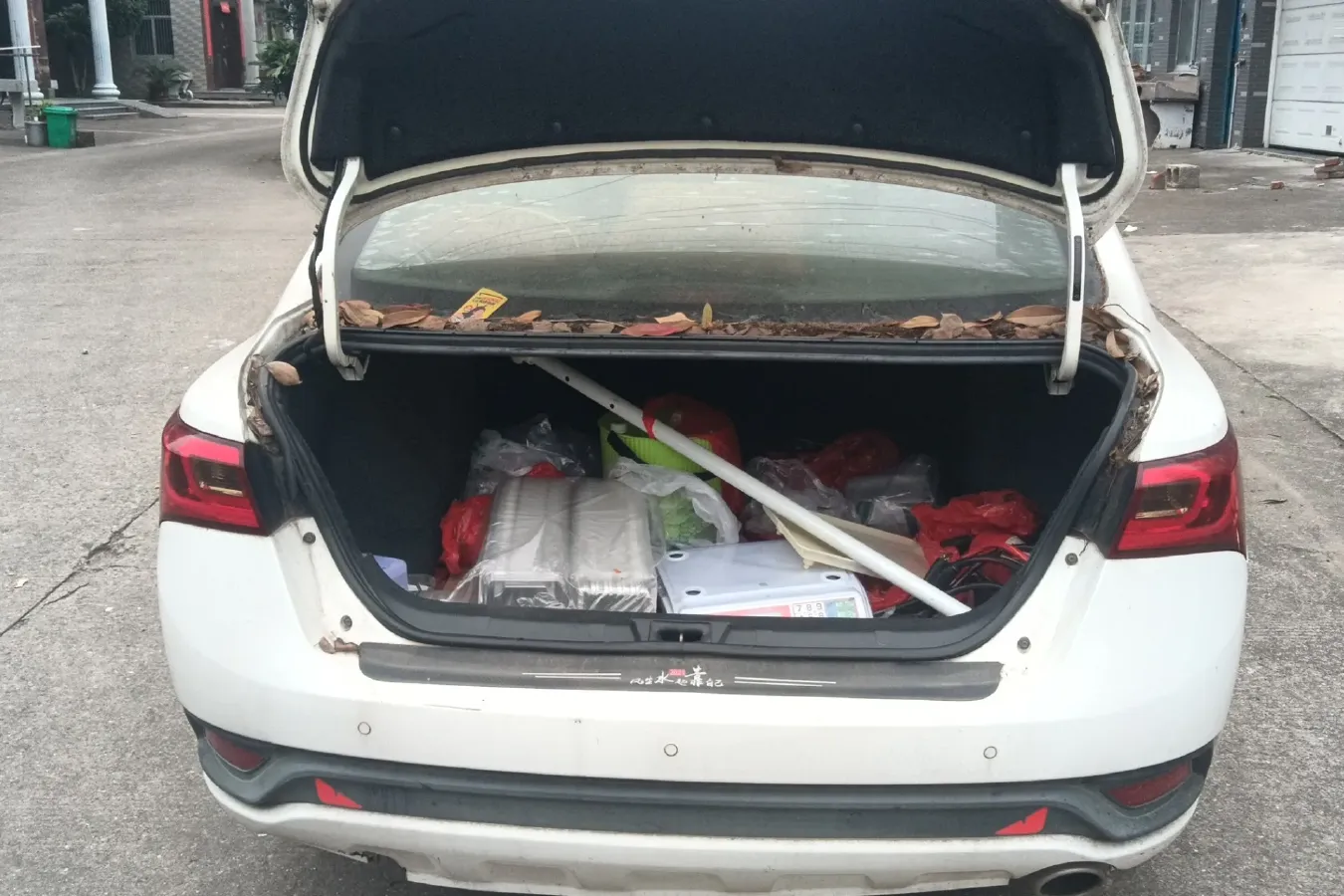 2014 Zotye Z300 1.5L 113HP L4 5MT,autocango,china used car exporter,china ev exporter,chinese used car exporter,chinese used ev exporter