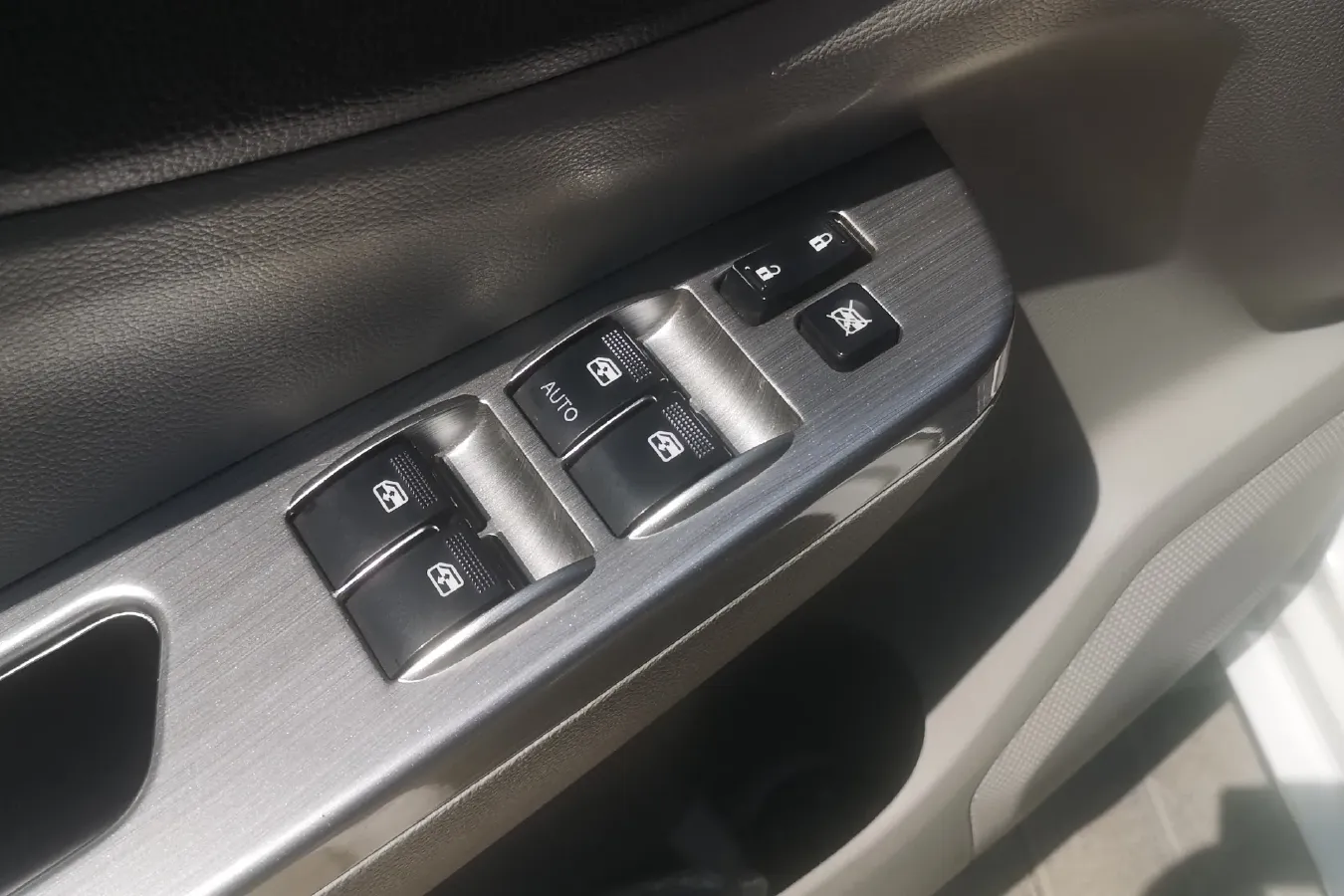 2016 DongFeng Forthing S500 1.6L 122HP L4 5MT,autocango,china used car exporter,china ev exporter,chinese used car exporter,chinese used ev exporter