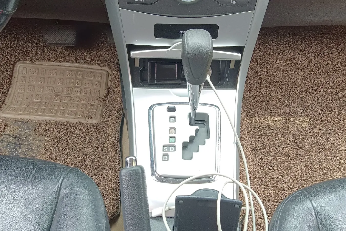 2012 Toyota Corolla 1.8L 140HP L4 CVT,autocango,china used car exporter,china ev exporter,chinese used car exporter,chinese used ev exporter