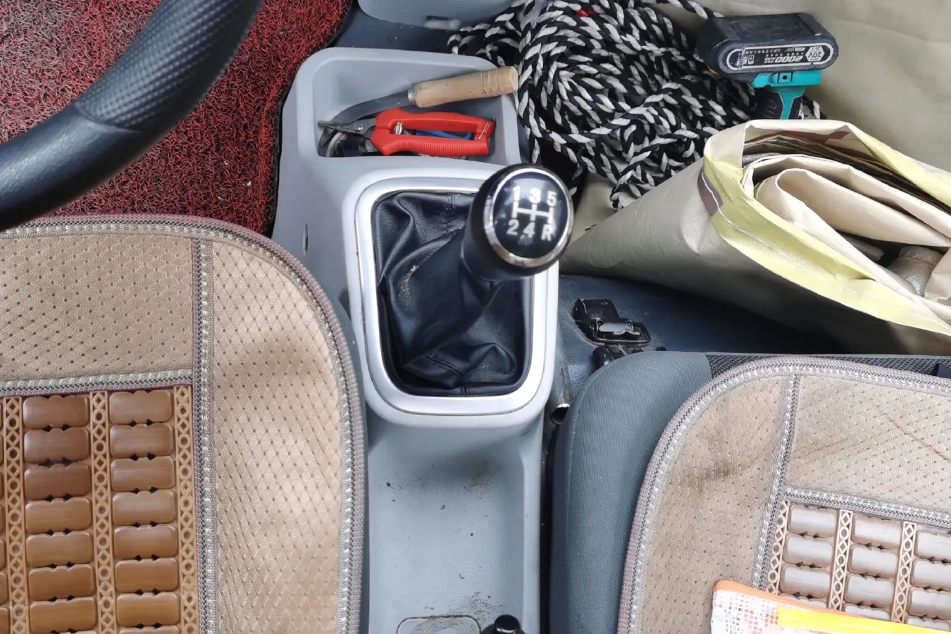 2021 Karry YouJin T5 1.5L 116HP L4 5MT,autocango,china used car exporter,china ev exporter,chinese used car exporter,chinese used ev exporter