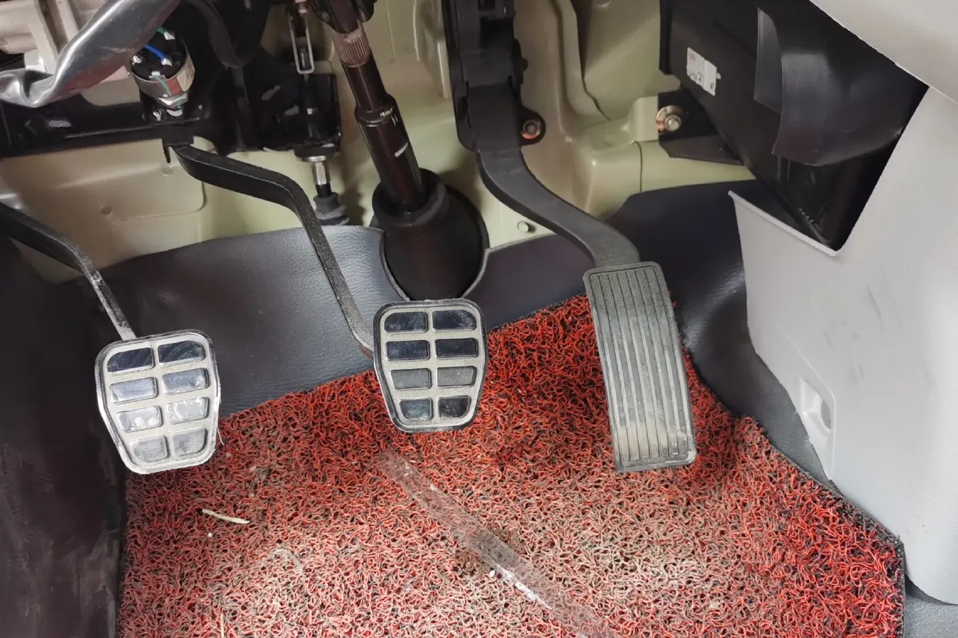 2021 Karry YouJin T5 1.5L 116HP L4 5MT,autocango,china used car exporter,china ev exporter,chinese used car exporter,chinese used ev exporter