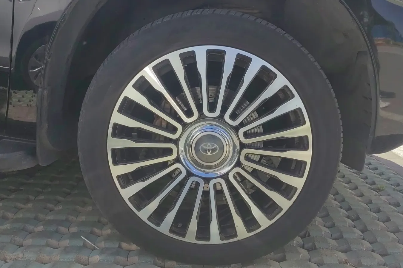 2010 Toyota Sequoia 5.7L 386HP V8 6AT,autocango,china used car exporter,china ev exporter,chinese used car exporter,chinese used ev exporter