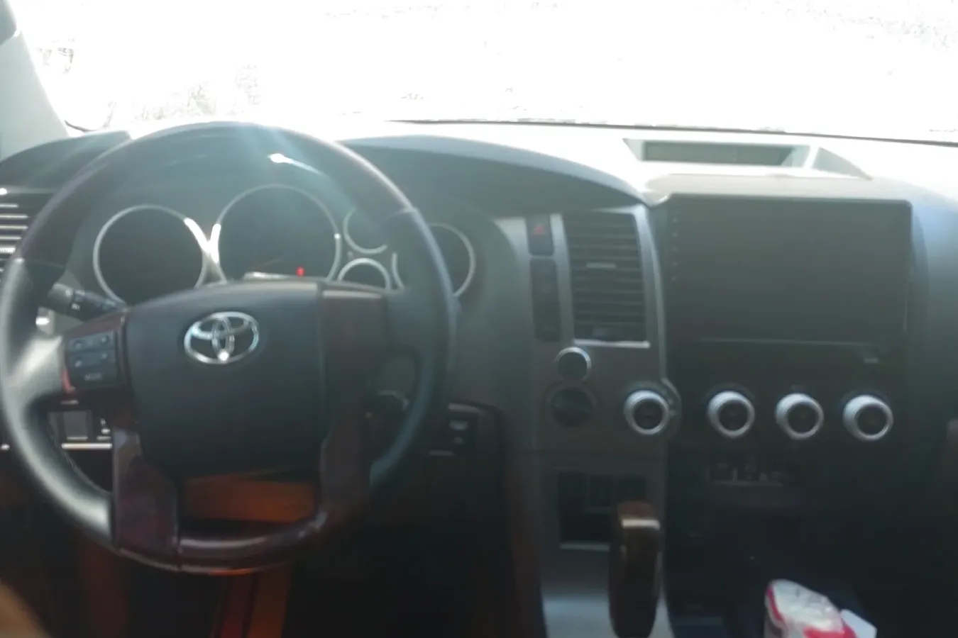 2010 Toyota Sequoia 5.7L 386HP V8 6AT,autocango,china used car exporter,china ev exporter,chinese used car exporter,chinese used ev exporter