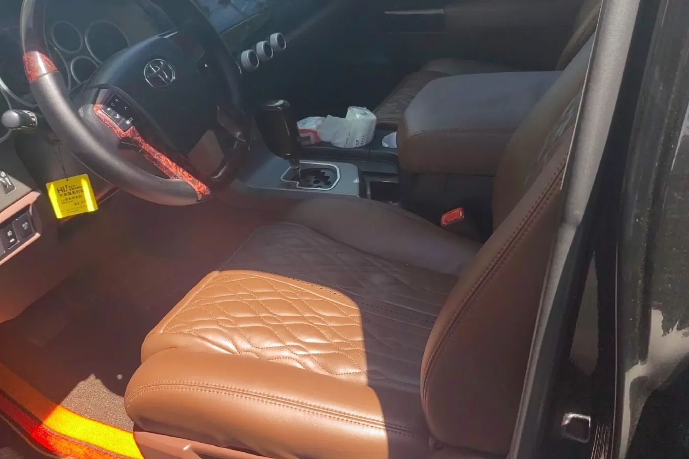 2010 Toyota Sequoia 5.7L 386HP V8 6AT,autocango,china used car exporter,china ev exporter,chinese used car exporter,chinese used ev exporter