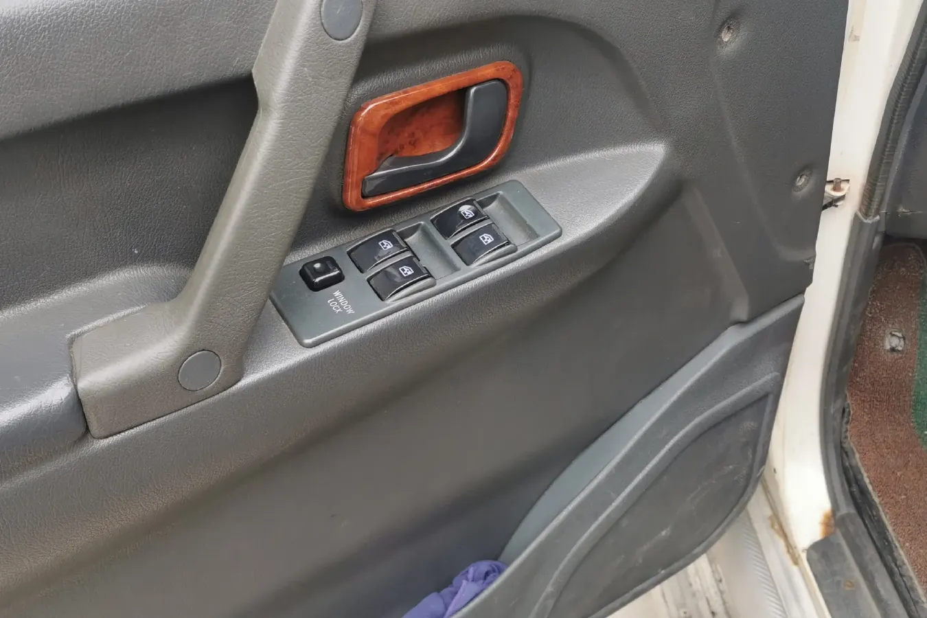 2009 Leopaard 6481 2.2L 129HP L4 5MT,autocango,china used car exporter,china ev exporter,chinese used car exporter,chinese used ev exporter