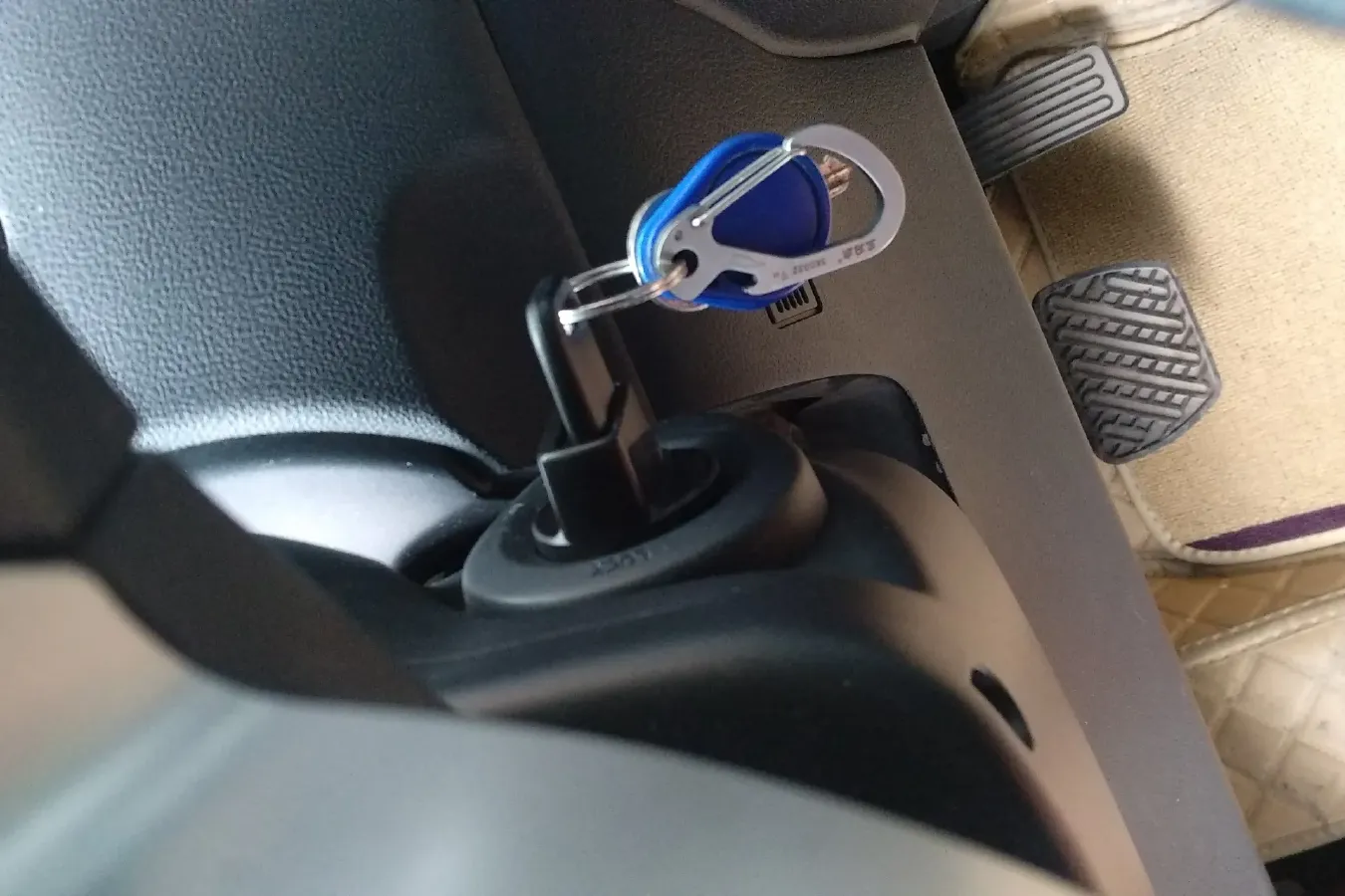 2015 DongFeng FengDu MX6 2.0L 144HP L4 CVT,autocango,china used car exporter,china ev exporter,chinese used car exporter,chinese used ev exporter