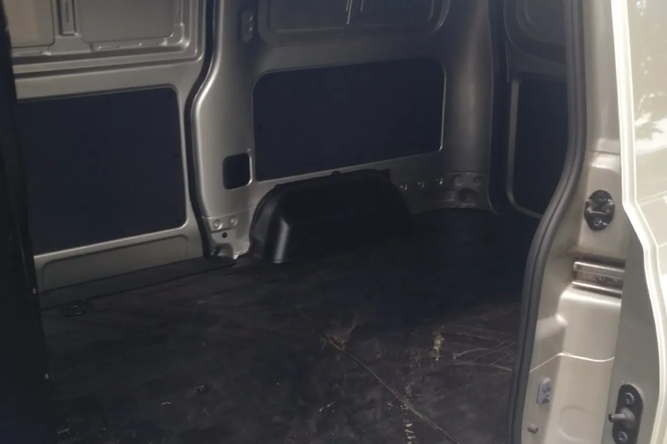 2022 DongFeng Fengon Fengon 380 1.5L 112HP L4 5MT,autocango,china used car exporter,china ev exporter,chinese used car exporter,chinese used ev exporter