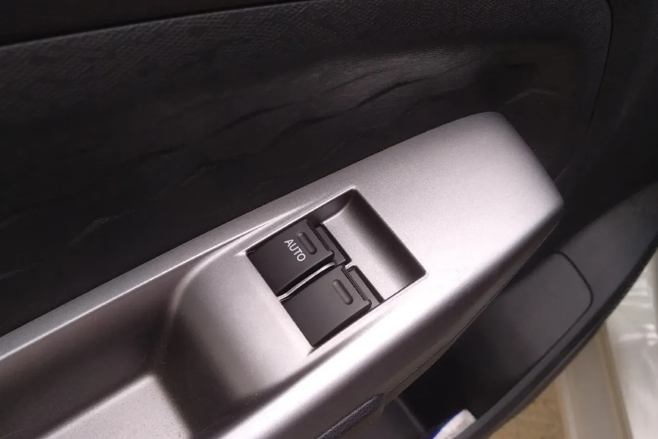 2022 DongFeng Fengon Fengon 380 1.5L 112HP L4 5MT,autocango,china used car exporter,china ev exporter,chinese used car exporter,chinese used ev exporter