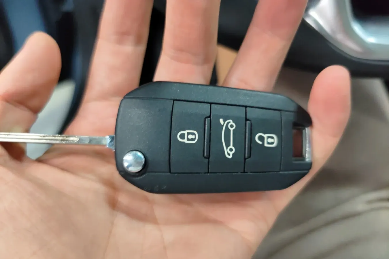 2015 Peugeot 308S 1.2T 136HP L3 6AT,autocango,china used car exporter,china ev exporter,chinese used car exporter,chinese used ev exporter