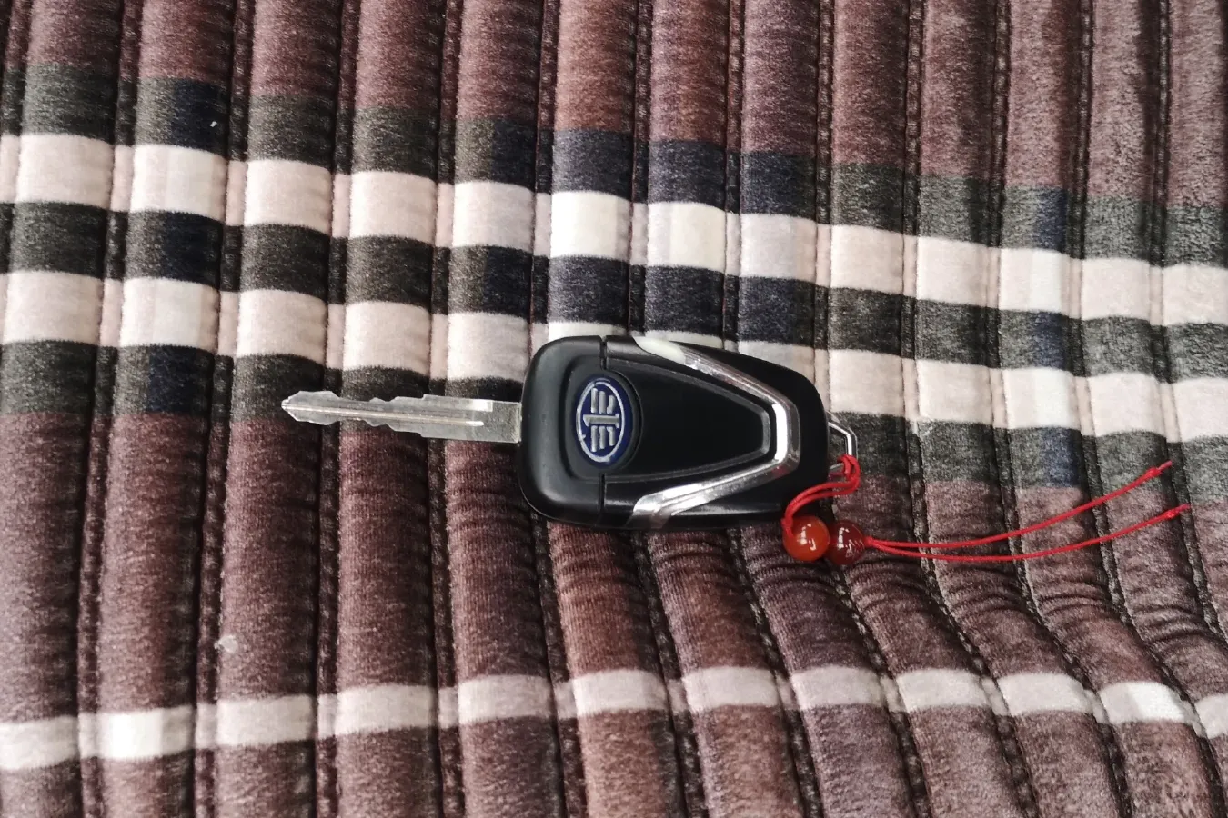 2016 Bestune X80 2.0L 147HP L4 6AT,autocango,china used car exporter,china ev exporter,chinese used car exporter,chinese used ev exporter