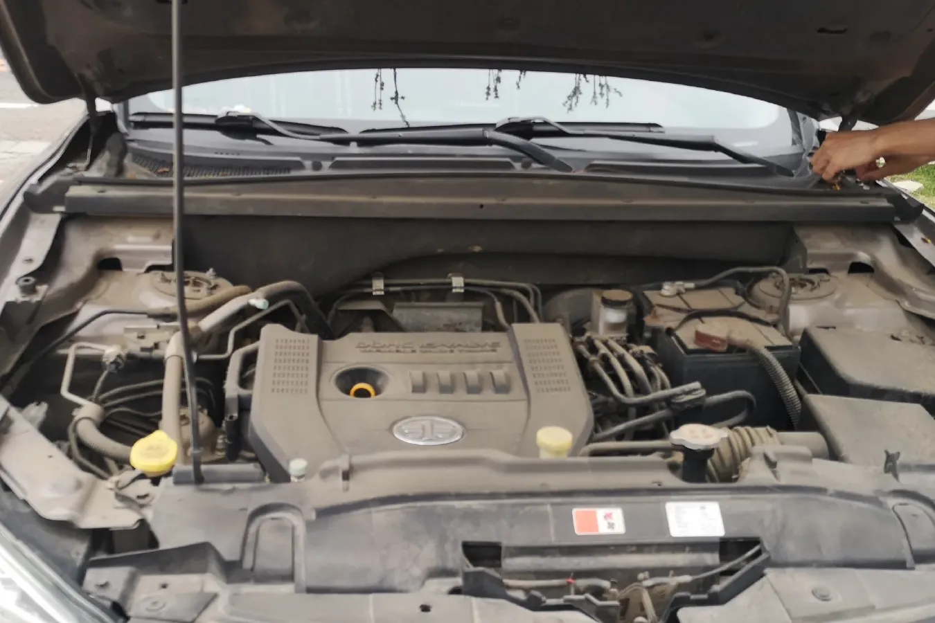 2016 Bestune X80 2.0L 147HP L4 6AT,autocango,china used car exporter,china ev exporter,chinese used car exporter,chinese used ev exporter