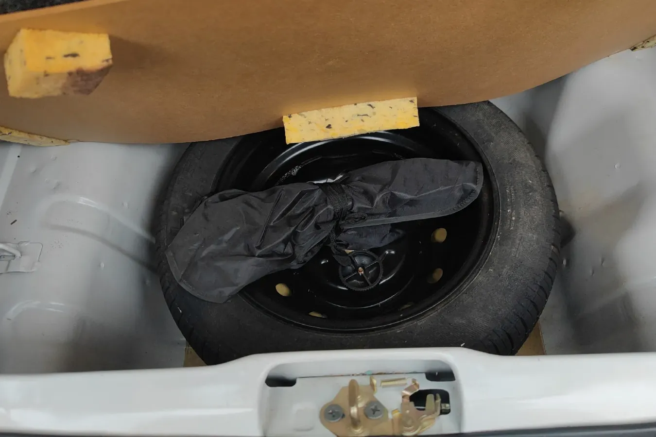 2012 Chery QQ3 1.0L 69HP L3 5MT,autocango,china used car exporter,china ev exporter,chinese used car exporter,chinese used ev exporter