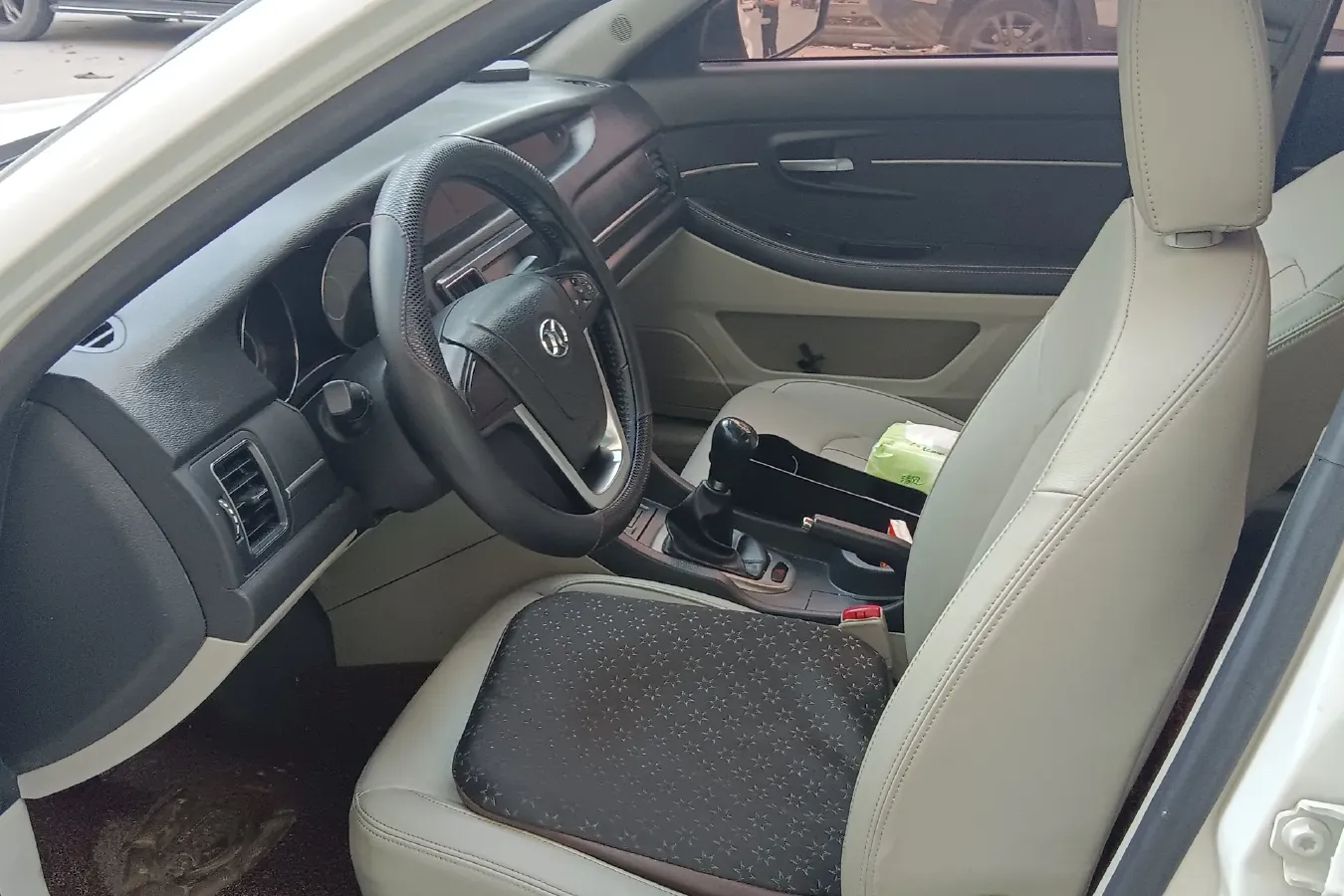 2014 BeiJing Auto Senova D50 1.5L 113HP L4 5MT,autocango,china used car exporter,china ev exporter,chinese used car exporter,chinese used ev exporter