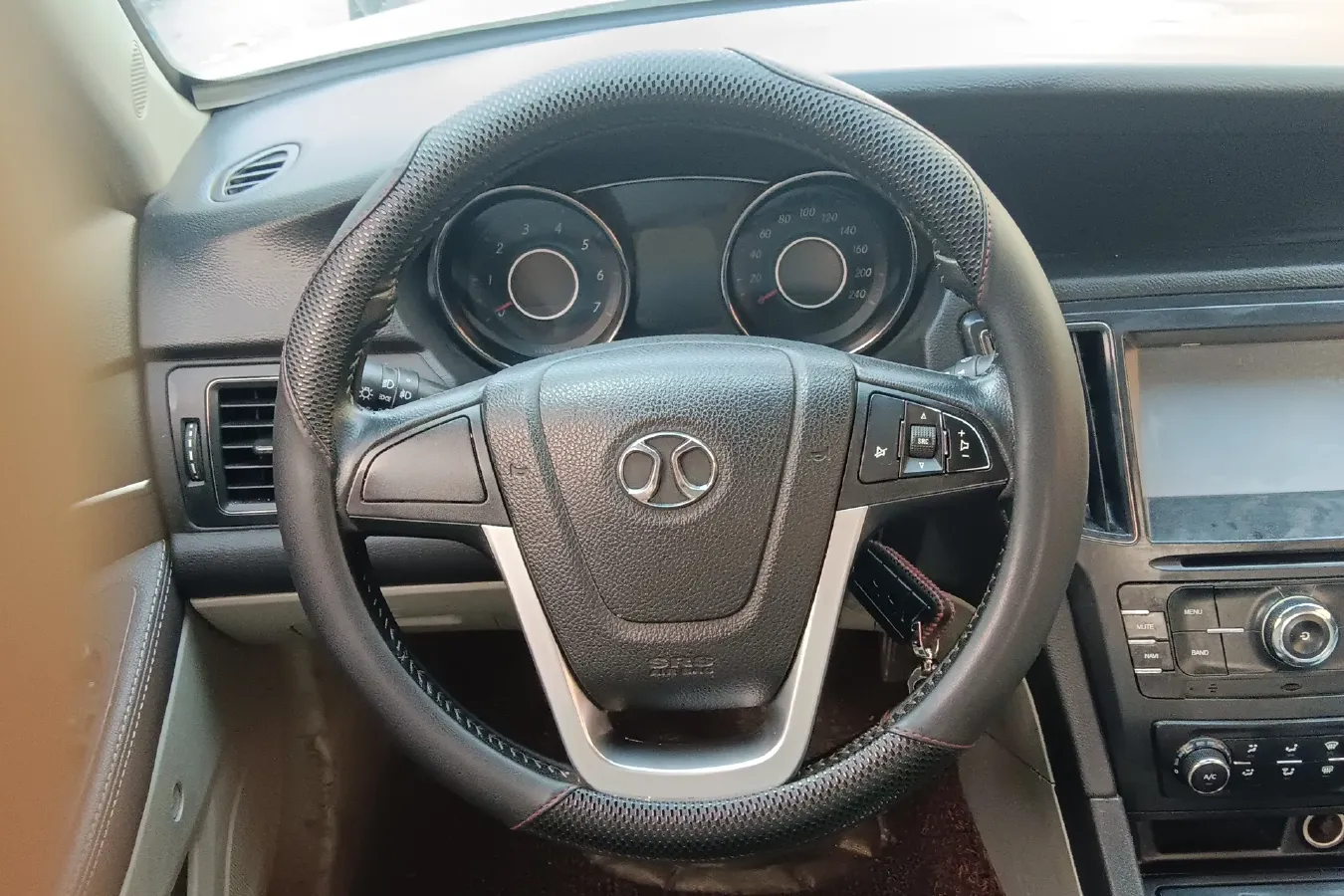 2014 BeiJing Auto Senova D50 1.5L 113HP L4 5MT,autocango,china used car exporter,china ev exporter,chinese used car exporter,chinese used ev exporter