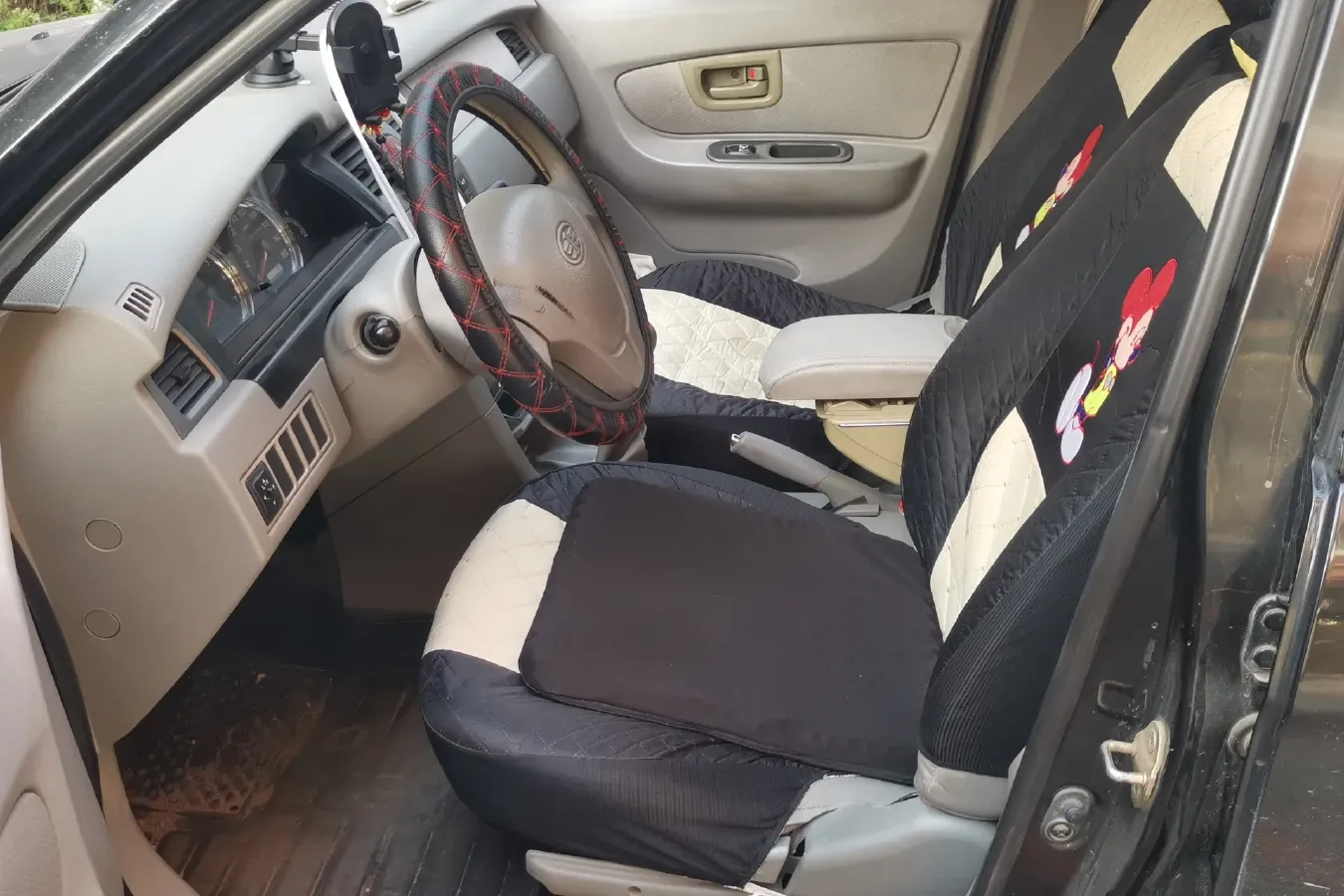 2011 FAW XiaLi N5 1.3L 91HP L4 5MT,autocango,china used car exporter,china ev exporter,chinese used car exporter,chinese used ev exporter