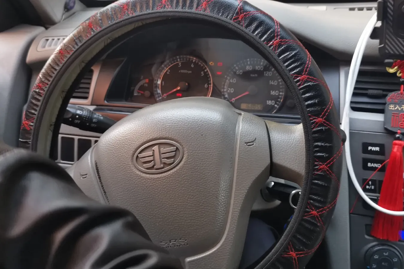 2011 FAW XiaLi N5 1.3L 91HP L4 5MT,autocango,china used car exporter,china ev exporter,chinese used car exporter,chinese used ev exporter