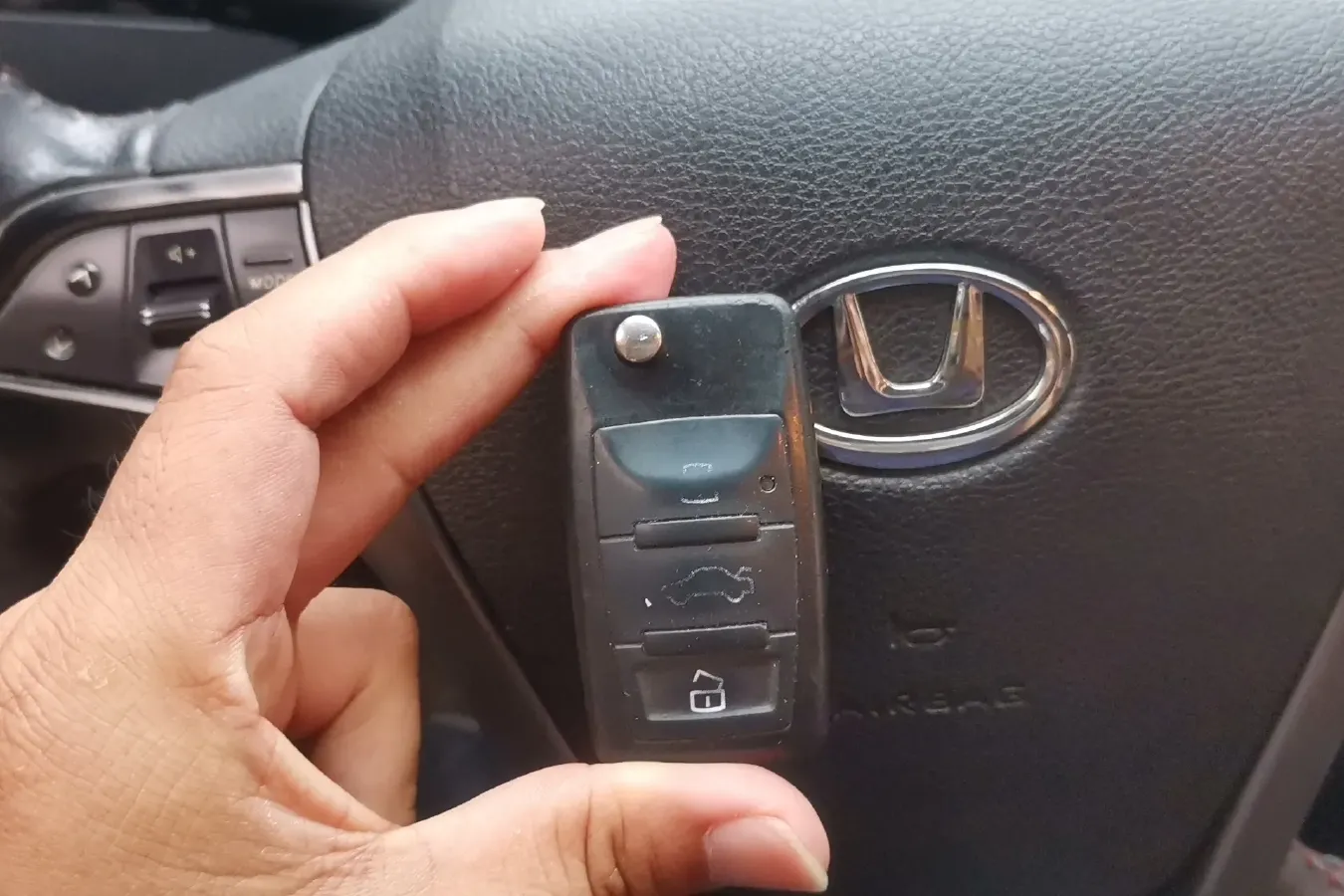 2016 HawTai Santafe 1.5T 156HP L4 4AT,autocango,china used car exporter,china ev exporter,chinese used car exporter,chinese used ev exporter