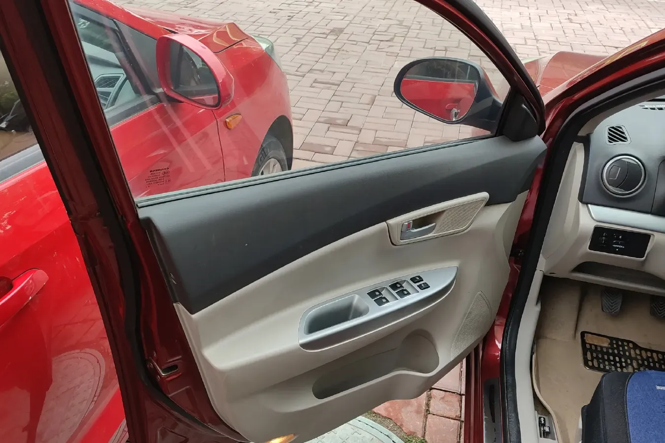 2012 ChangAn Alsvin V5 1.5L 114HP L4 5MT,autocango,china used car exporter,china ev exporter,chinese used car exporter,chinese used ev exporter
