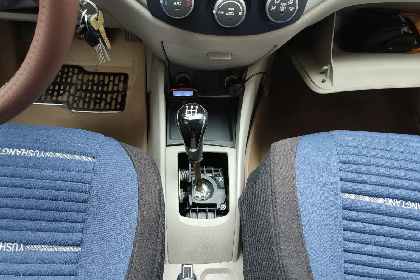 2012 ChangAn Alsvin V5 1.5L 114HP L4 5MT,autocango,china used car exporter,china ev exporter,chinese used car exporter,chinese used ev exporter