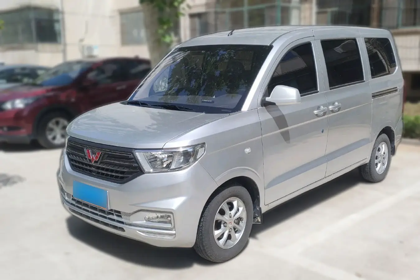 2019 WuLing HongGuang V 1.5L 99HP L4 6MT