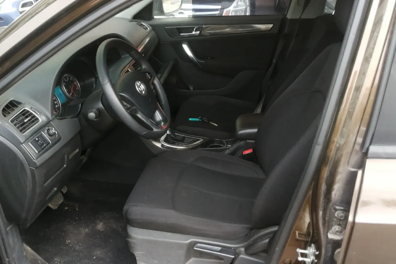 2012 Brilliance Auto V5 1.5T 136HP L4 5AT,autocango,china used car exporter,china ev exporter,chinese used car exporter,chinese used ev exporter