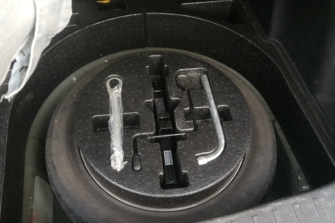 2012 Brilliance Auto V5 1.5T 136HP L4 5AT,autocango,china used car exporter,china ev exporter,chinese used car exporter,chinese used ev exporter