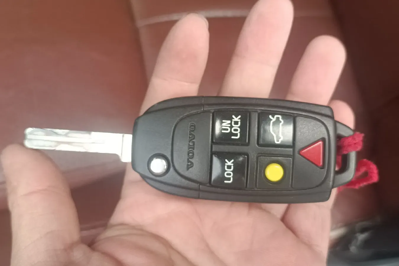 2014 Volvo XC Classic 2.5T 209HP L5 5AT,autocango,china used car exporter,china ev exporter,chinese used car exporter,chinese used ev exporter