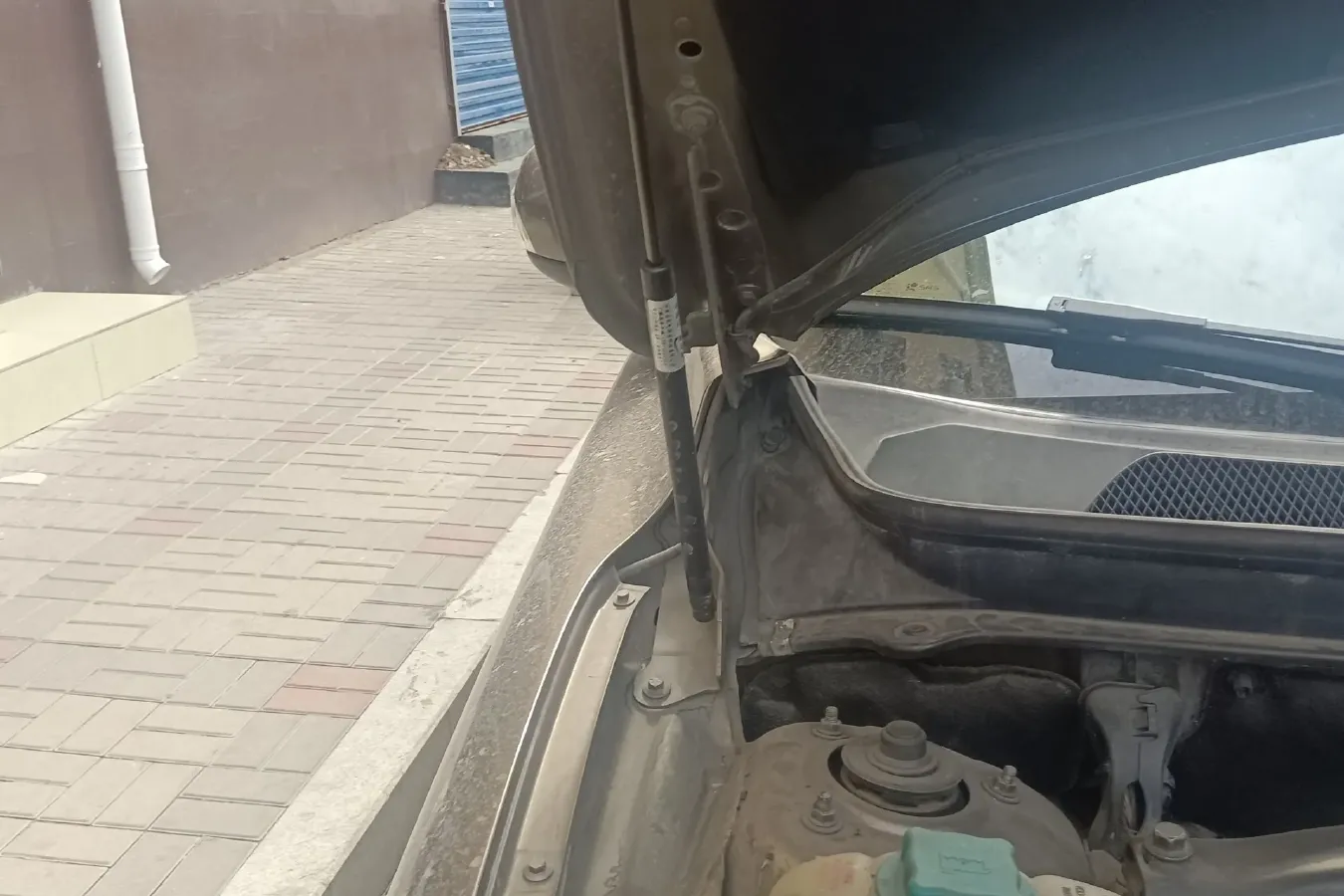 2014 Volvo XC Classic 2.5T 209HP L5 5AT,autocango,china used car exporter,china ev exporter,chinese used car exporter,chinese used ev exporter