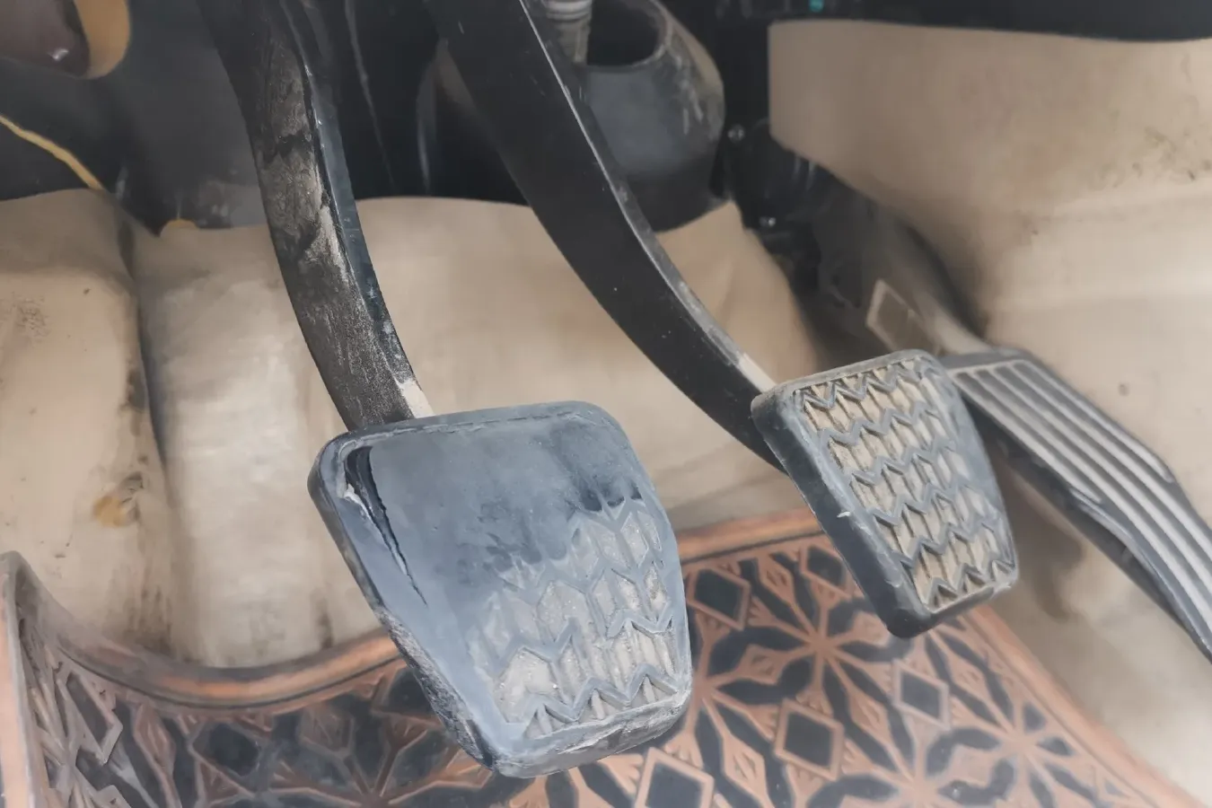 2012 Geely GC7 1.5L 106HP L4 5MT,autocango,china used car exporter,china ev exporter,chinese used car exporter,chinese used ev exporter