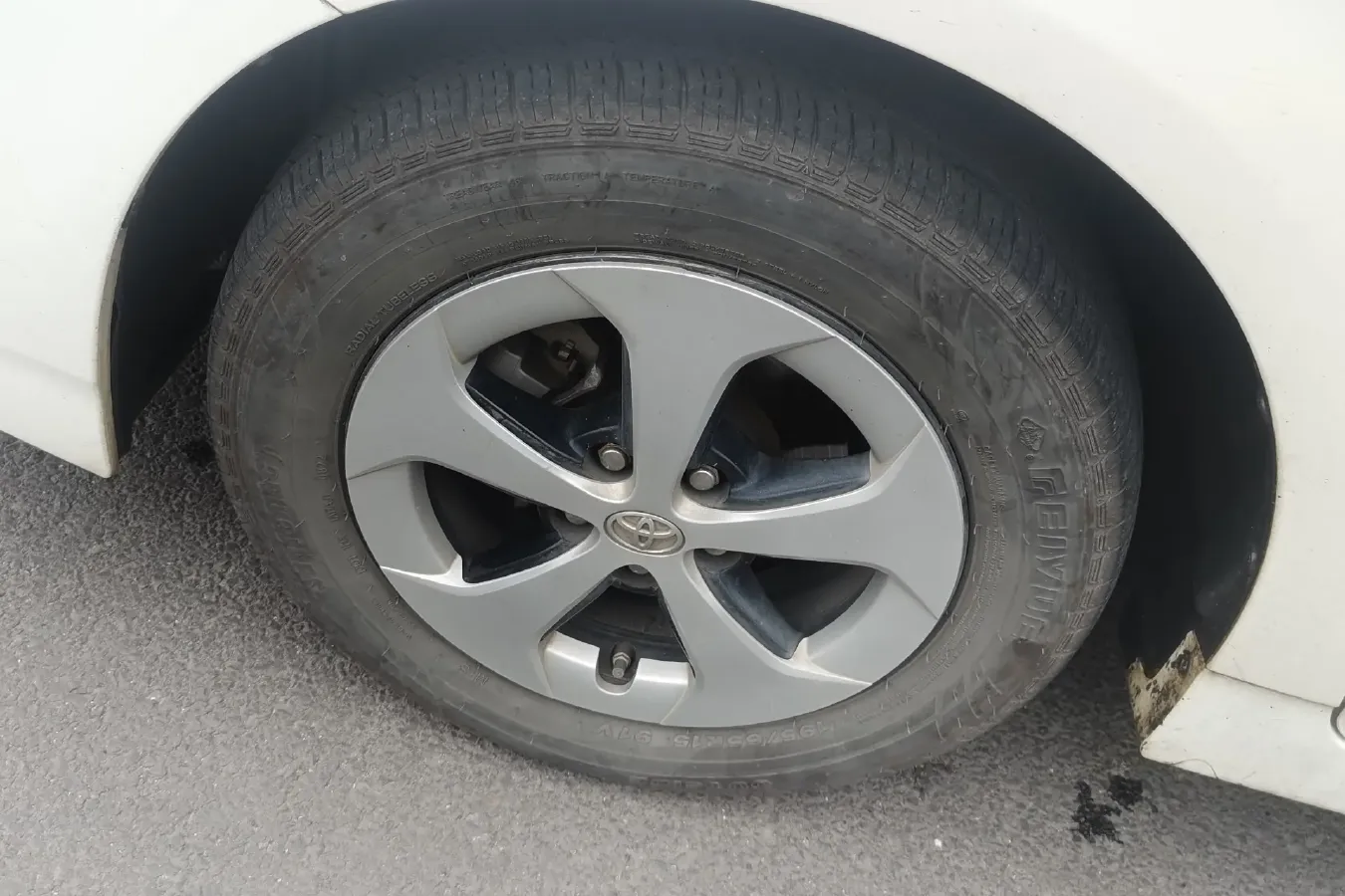 2012 Toyota Prius 1.8L 99HP L4 E-CVT Hybrid,autocango,china used car exporter,china ev exporter,chinese used car exporter,chinese used ev exporter