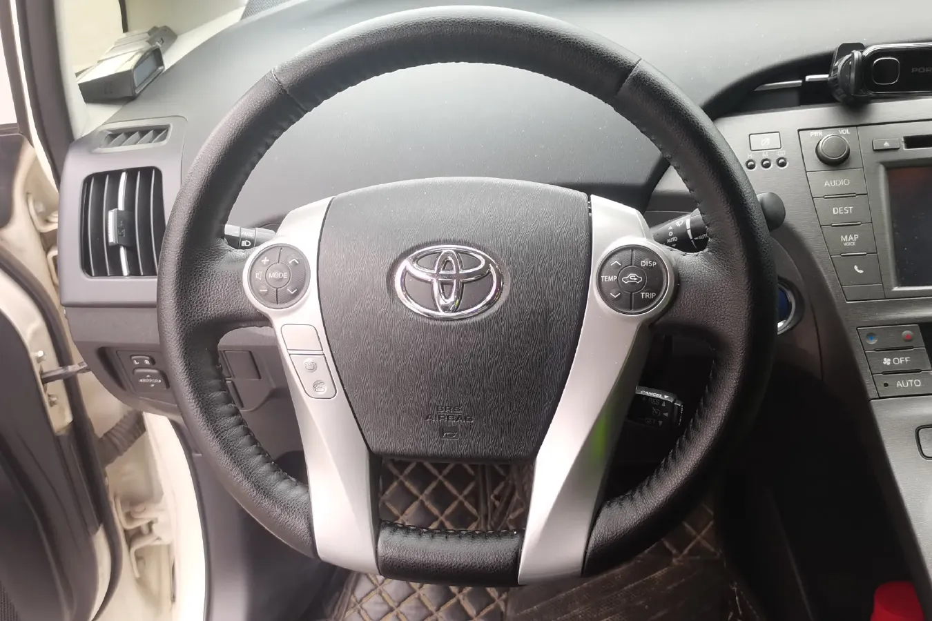 2012 Toyota Prius 1.8L 99HP L4 E-CVT Hybrid,autocango,china used car exporter,china ev exporter,chinese used car exporter,chinese used ev exporter
