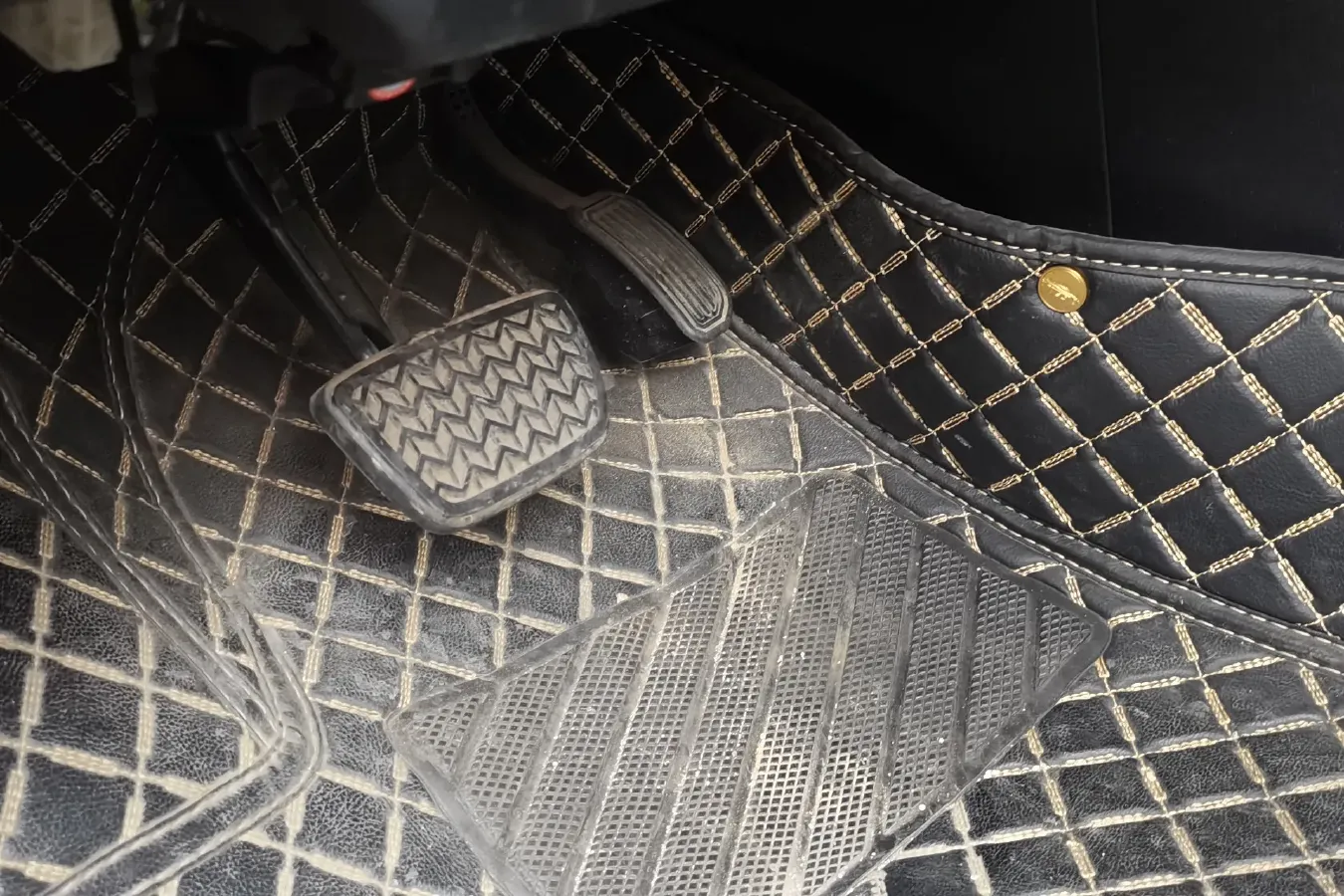 2012 Toyota Prius 1.8L 99HP L4 E-CVT Hybrid,autocango,china used car exporter,china ev exporter,chinese used car exporter,chinese used ev exporter