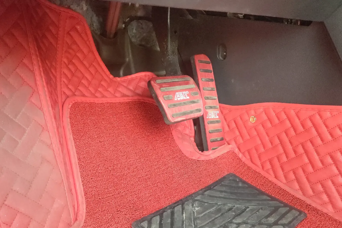 2013 Volkswagen Beetle 1.2T 105HP L4 7DCT,autocango,china used car exporter,china ev exporter,chinese used car exporter,chinese used ev exporter