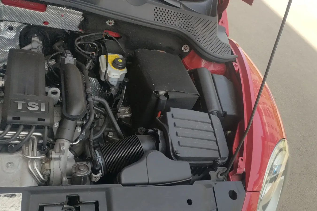 2013 Volkswagen Beetle 1.2T 105HP L4 7DCT,autocango,china used car exporter,china ev exporter,chinese used car exporter,chinese used ev exporter