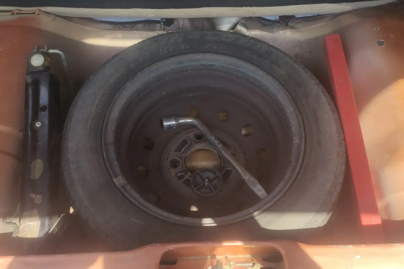 2012 Chery QQ3 1.0L 69HP L3 5MT,autocango,china used car exporter,china ev exporter,chinese used car exporter,chinese used ev exporter