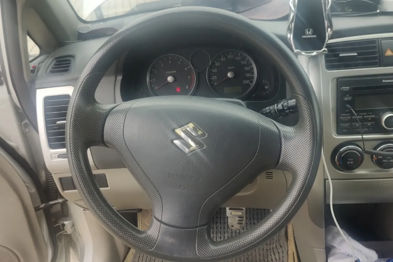 2006 Suzuki Liana 1.6L 95HP L4 5MT,autocango,china used car exporter,china ev exporter,chinese used car exporter,chinese used ev exporter