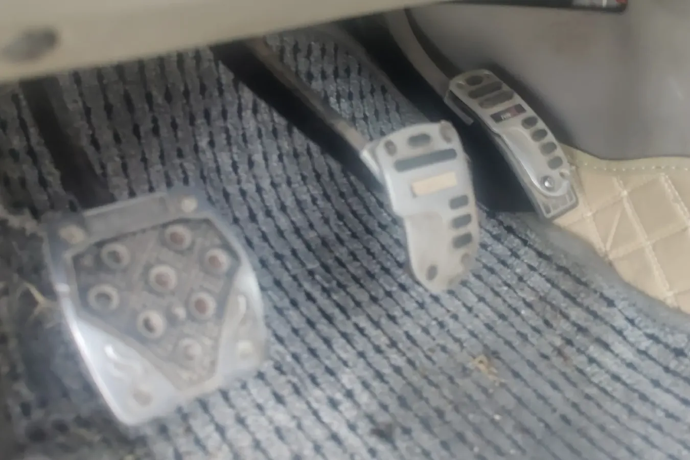 2006 Suzuki Liana 1.6L 95HP L4 5MT,autocango,china used car exporter,china ev exporter,chinese used car exporter,chinese used ev exporter