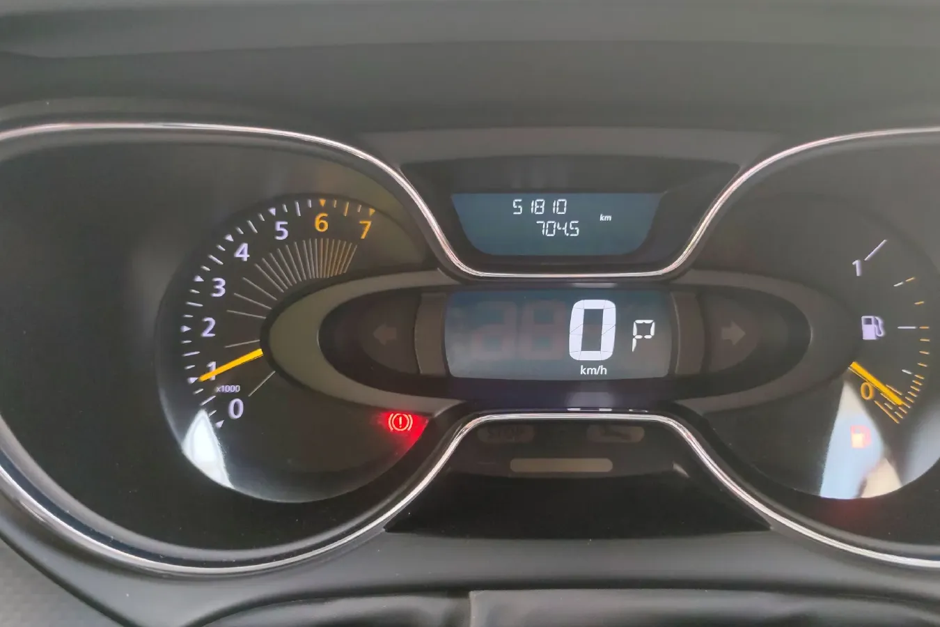 2015 Renault  Captur 1.2T 116HP L4 6DCT,autocango,china used car exporter,china ev exporter,chinese used car exporter,chinese used ev exporter