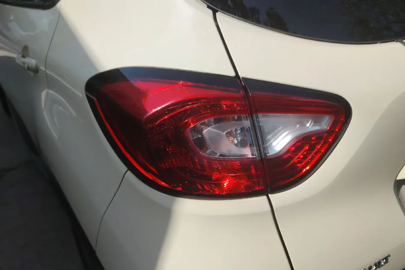 2015 Renault  Captur 1.2T 116HP L4 6DCT,autocango,china used car exporter,china ev exporter,chinese used car exporter,chinese used ev exporter