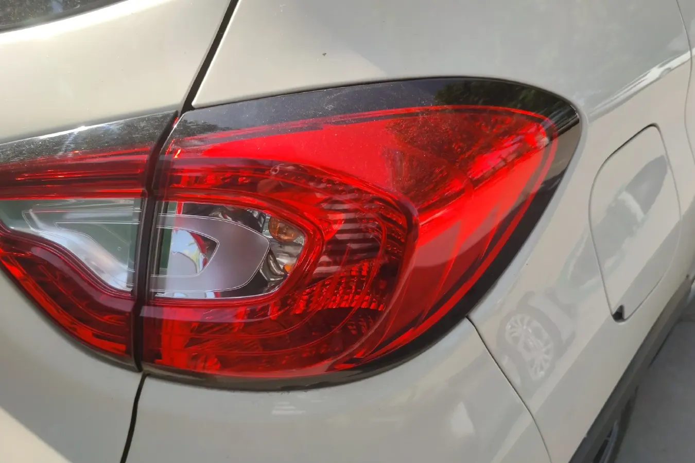 2015 Renault  Captur 1.2T 116HP L4 6DCT,autocango,china used car exporter,china ev exporter,chinese used car exporter,chinese used ev exporter