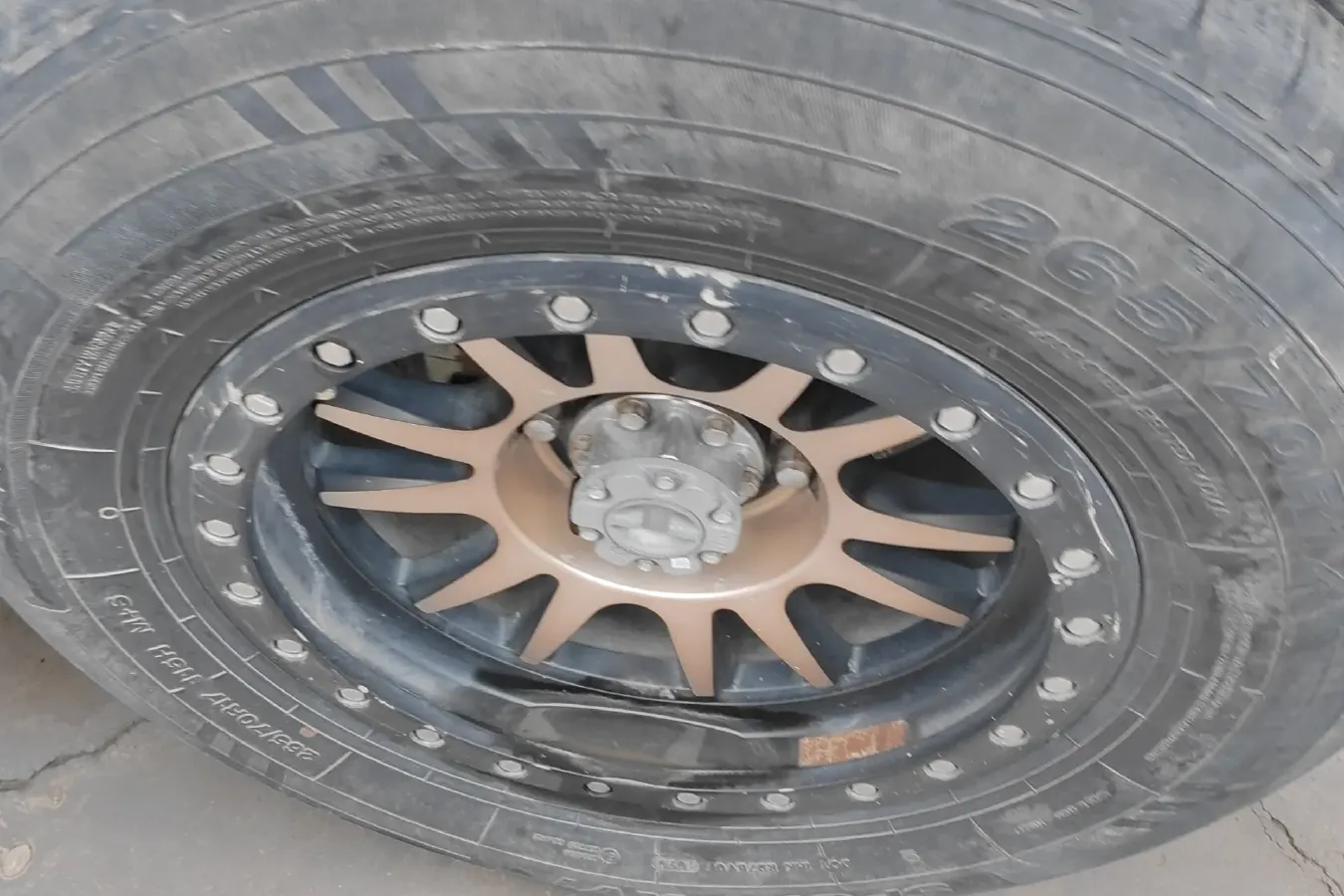 2015 Leopaard Q6 2.4L 147HP L4 5MT,autocango,china used car exporter,china ev exporter,chinese used car exporter,chinese used ev exporter