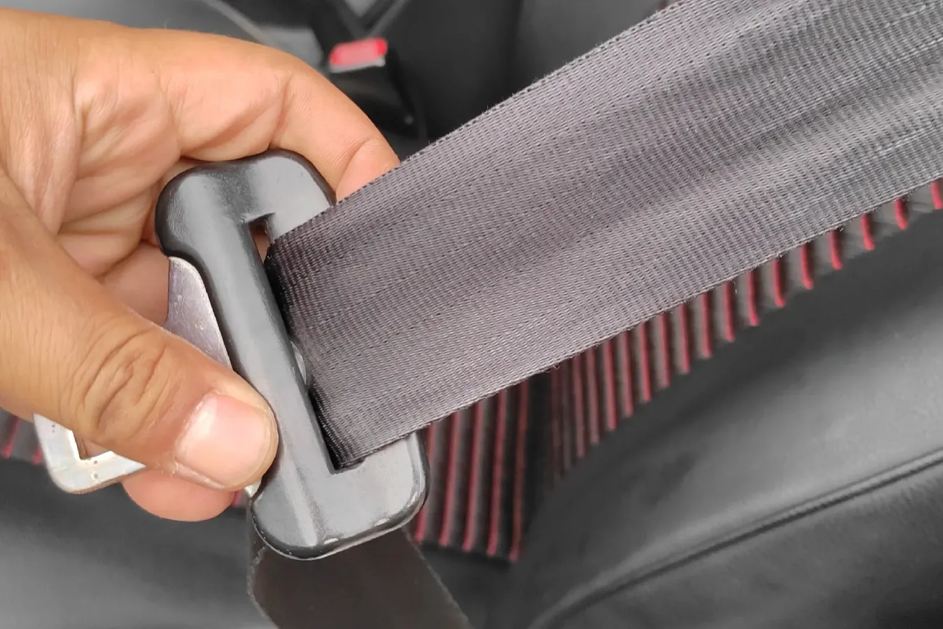 2015 Leopaard Q6 2.4L 147HP L4 5MT,autocango,china used car exporter,china ev exporter,chinese used car exporter,chinese used ev exporter